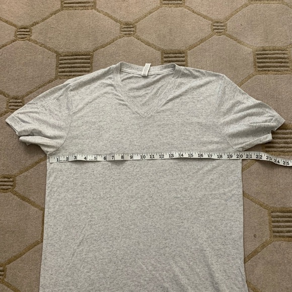 NWOT Canvas V-Neck Tee - Picture 4 of 7